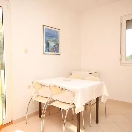 With A Parking Space - 8430 乌格连