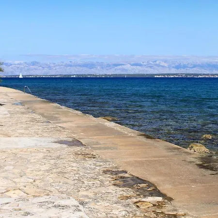 With A Parking Space - 8430 شقة *