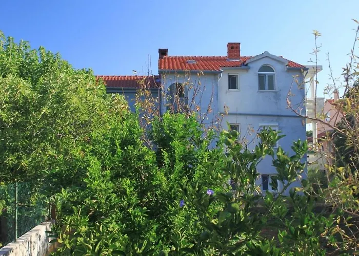 With A Parking Space - 8430 *